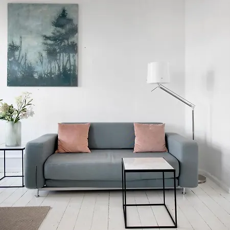 Apartment Cozy Two-bedroom In Osterbro *